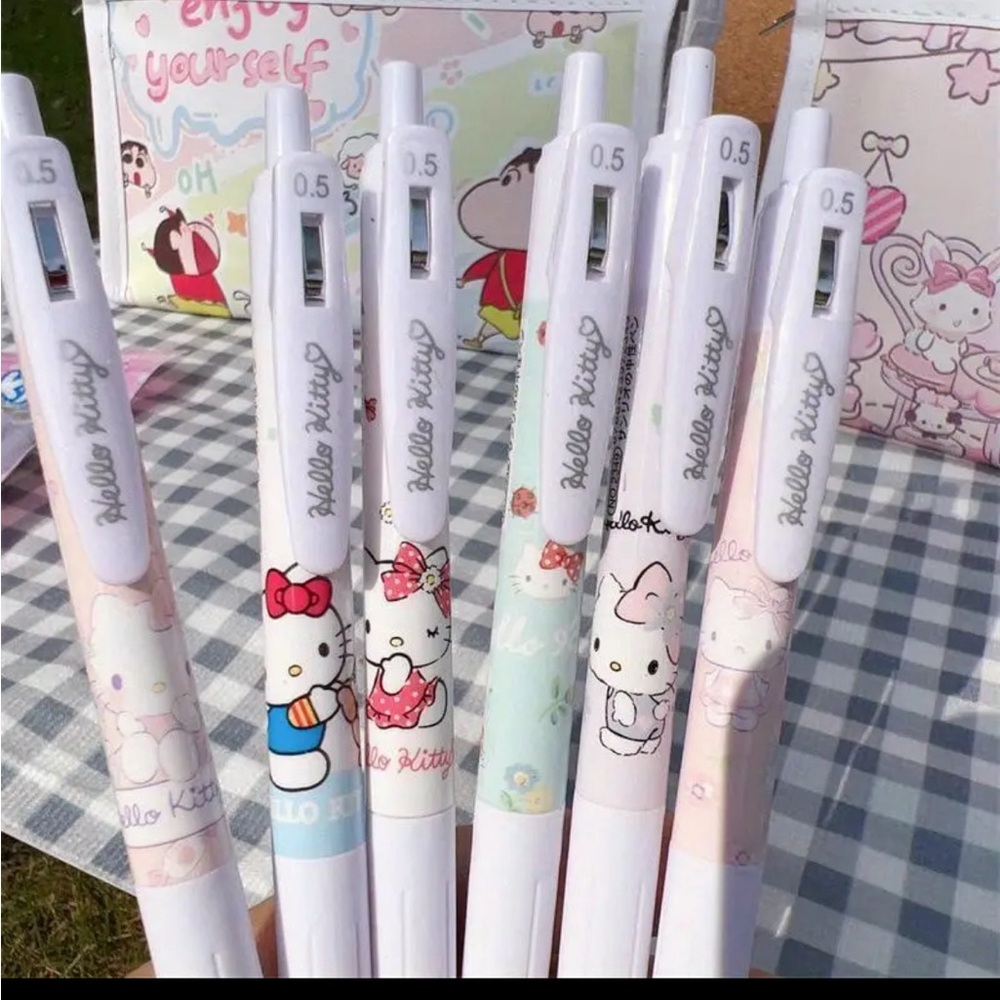 NWT! Officially Licensed Hello Kitty 6pcs Gel Pen Set - 0.5mm Fine Point. - Picture 4 of 4